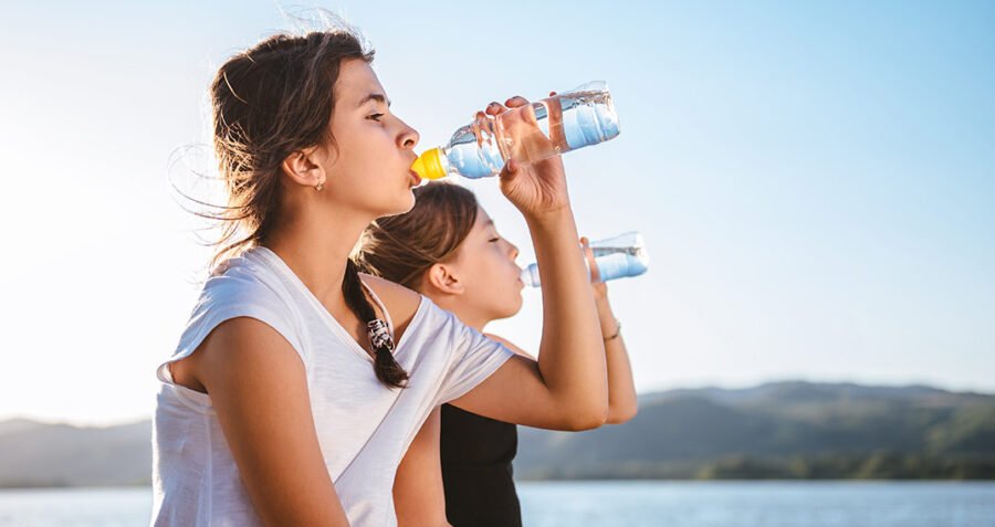 hidratacao verao beba agua 900x477 1