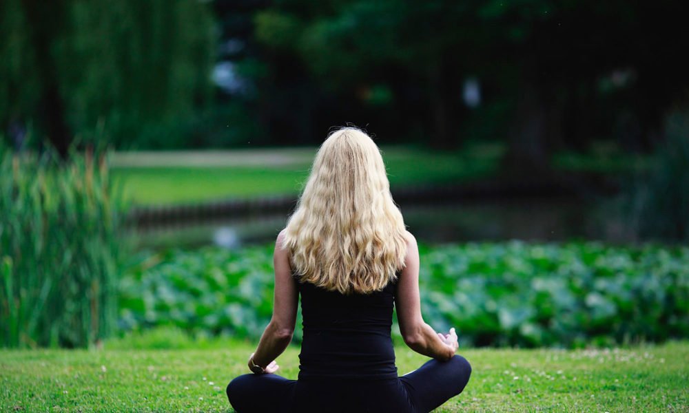 4 Maneiras de Meditar para Reduzir o Estresse e Aumentar a Concentração